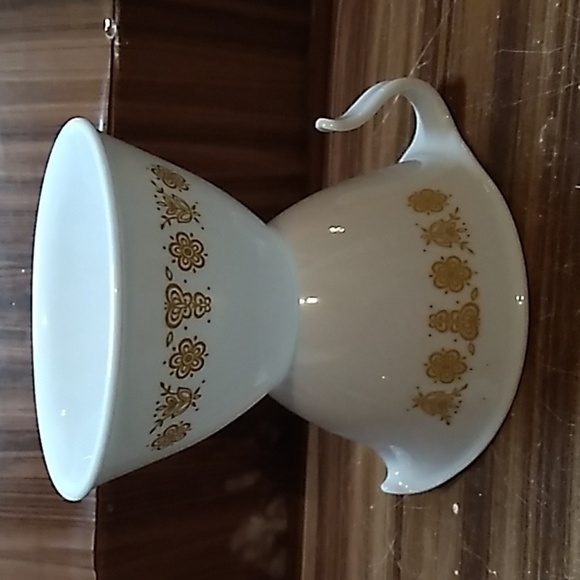 Vintage Corelle by Corning Butterfly 🦋 Gold creamer and sugar bowl - Picture 5 of 5